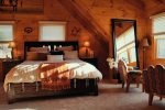 Elk Lodge Loft king suite